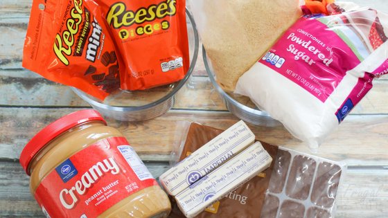 I love making these for my Christmas Candy Tins. My homemade Reese's peanut butter cups bars is a win-win for everyone! Make them this year. #reeses #frugalnavywife #desserts #recipe | Dessert Recipe | Homemade Reese's Cups | Reese's Bars Recipe |