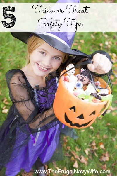 5 Trick or Treat Safety Tips