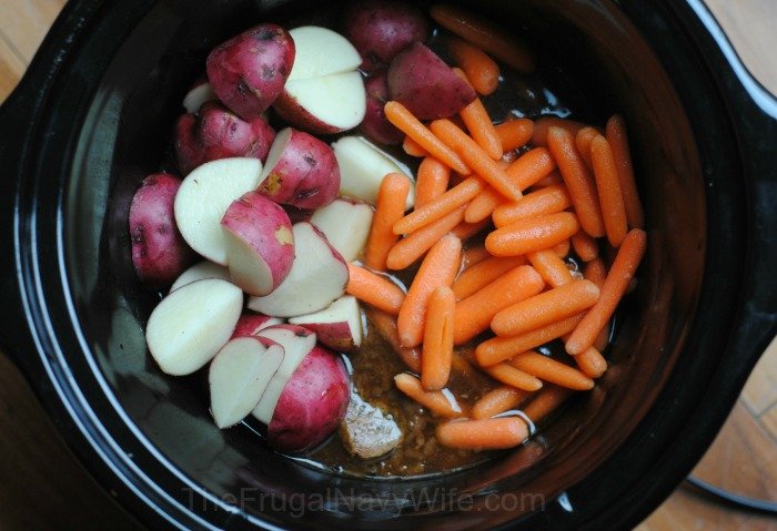 Slow Cooker Beef Roast potatos and carrots