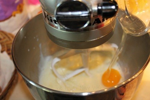 peach-cinnamon-rolls-mix-in-eggs