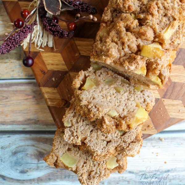 This Apple Cinnamon Beer Bread Recipe is so flavorful, delicious, and EASY, it is perfect for year-round enjoyment. No rising or kneading, just mix and pour. #applerecipe #beerbread #fallrecipe #breadrecipe #frugalnavywife | Fall Apple Recipes | Beer Bread Recipes | Bread Recipes | Apple Cinnamon Bread Recipe | simple Bread Recipe