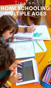 Many families successfully teach many kids of various ages at home. Here are several top tips on how to homeschool multiple ages and be successful. #homeschooling #teachers #frugalnavywife | Homeschool Tips | How to Homeschool | Parenting | Helping kids learn | Educational |