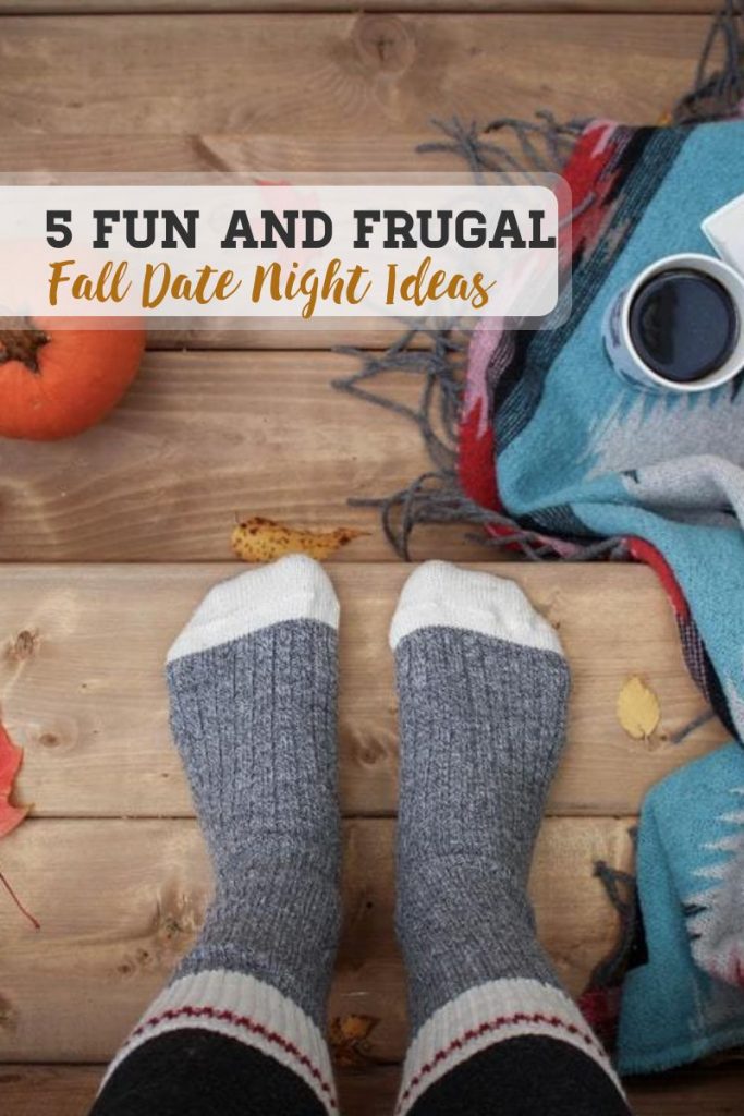 Fall is one of the best times to plan some frugal date nights! These are my top favorite frugal fall date night ideas! #frugalnavywife #dateideas #falldates #datenight #frugaldatenights | Frugal Date Night Ideas | Fall Date Night Ideas | Date Night Ideas | Fall Dates