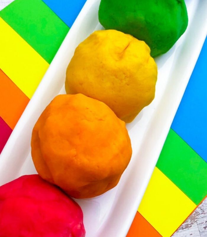 Easy DIY Rainbow Playdough – Homemade Playdough