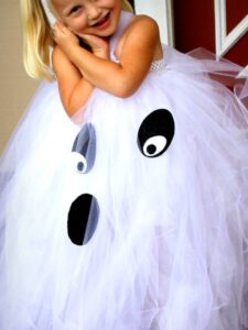 cropped-Kids-Ghost-Costume-Easy-DIY-Kids-Ghost-Tutu-Costume-Social.jpg